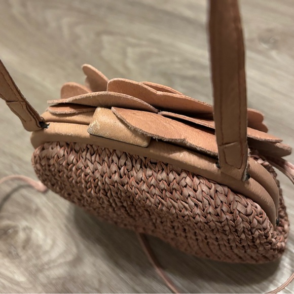 Bottega Veneta Vintage Floral Shoulder Bag - Picture 5 of 11